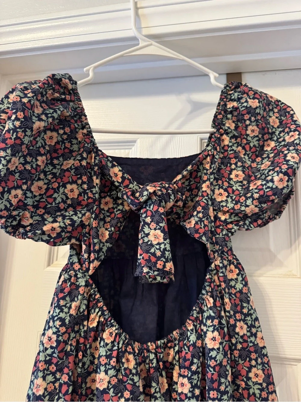 Girls Navy Floral Puff-Sleeve Dress with tie back